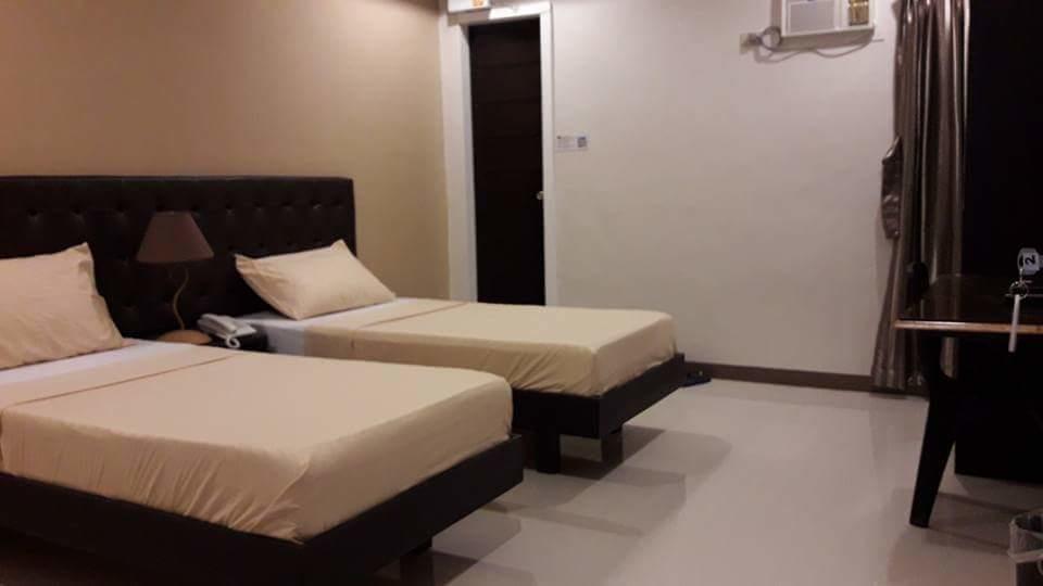 Urbantel Hotel Lucena Exterior foto